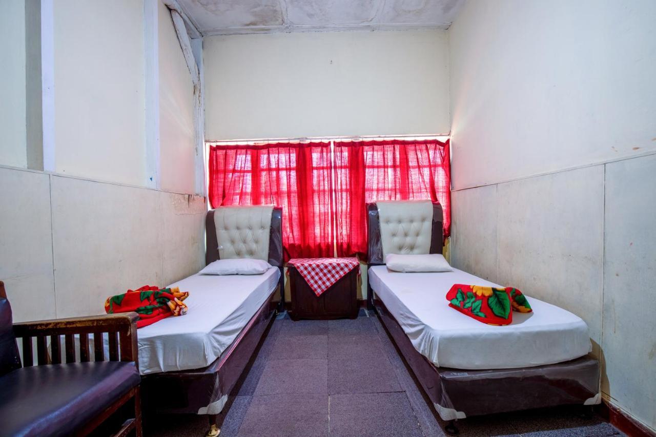 Hotel Jogja Букитинги Екстериор снимка