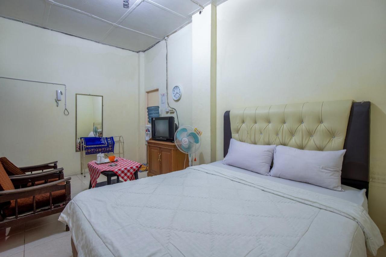 Hotel Jogja Букитинги Екстериор снимка