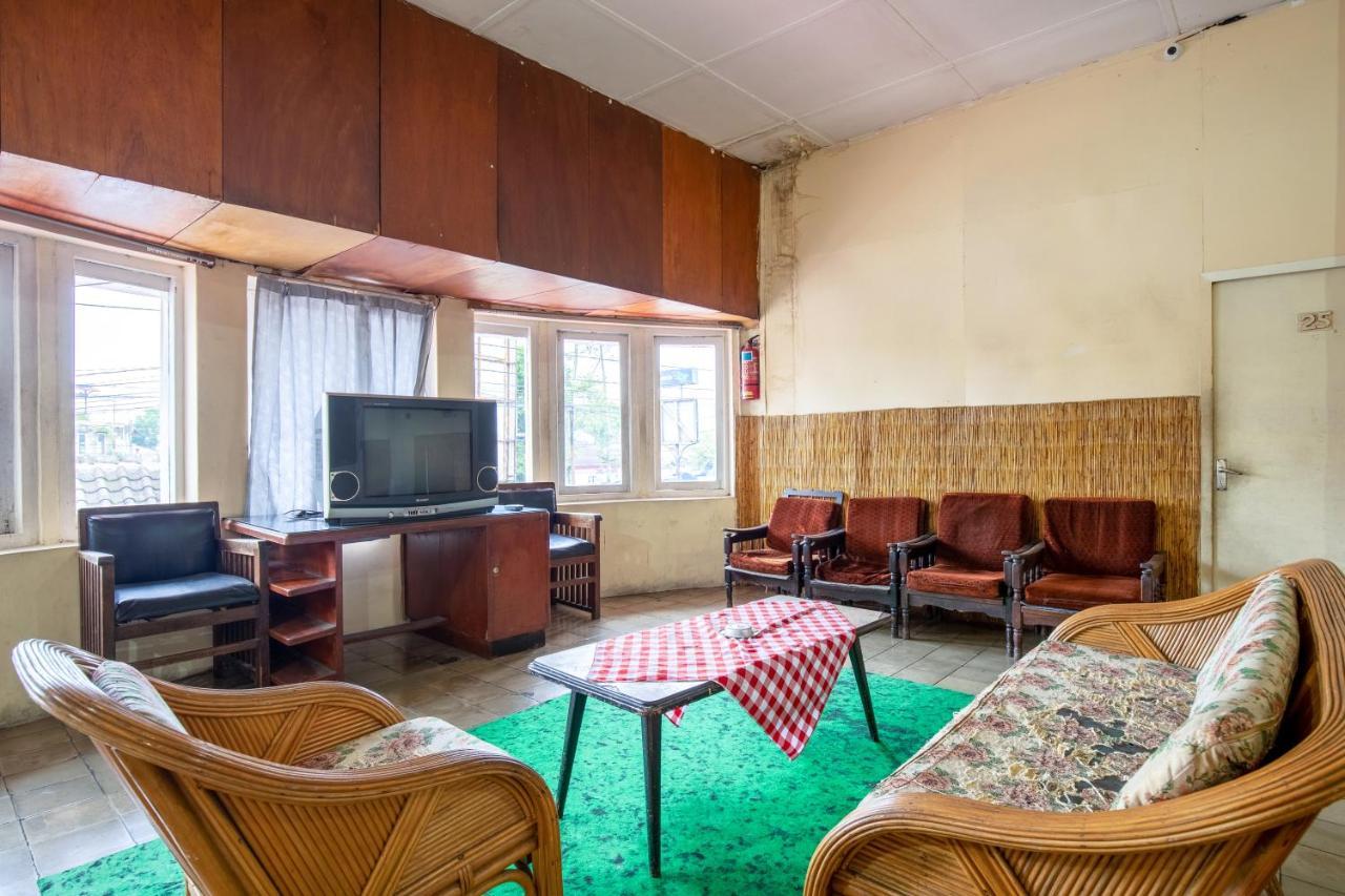 Hotel Jogja Букитинги Екстериор снимка
