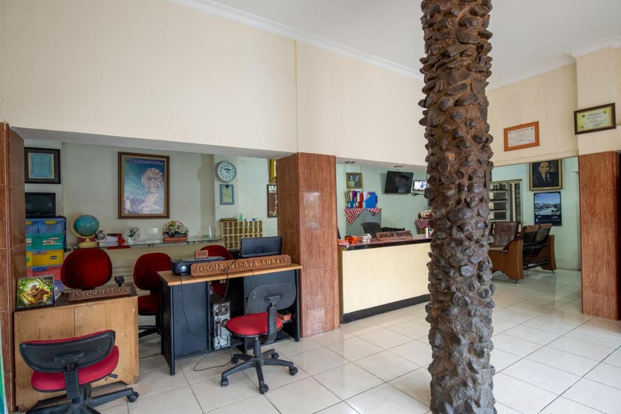 Hotel Jogja Букитинги Екстериор снимка